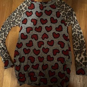 Hemish size small, boutique top